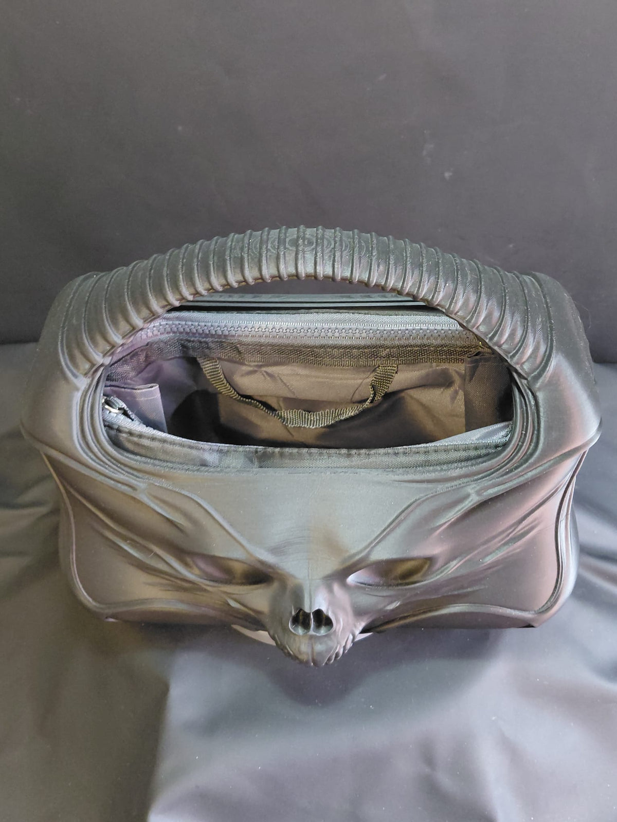 OBSIDIAN SKULL